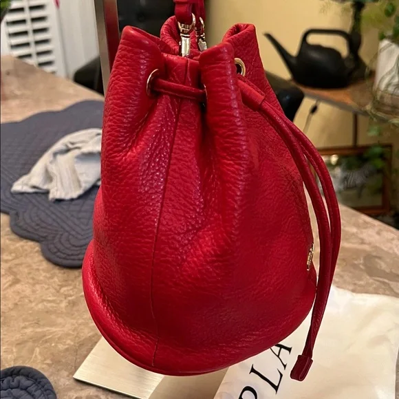 Furla Vibrant Red Leather Crossbody Bag EUC LOOKS NEW! Beautiful! - Picture 7 of 15